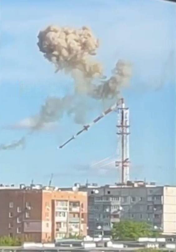 GoncharenkoUa's tweet photo. In Kharkiv, the Russian army hit the television tower!!! Terrorists! https://t.co/kiJNdkDMpg