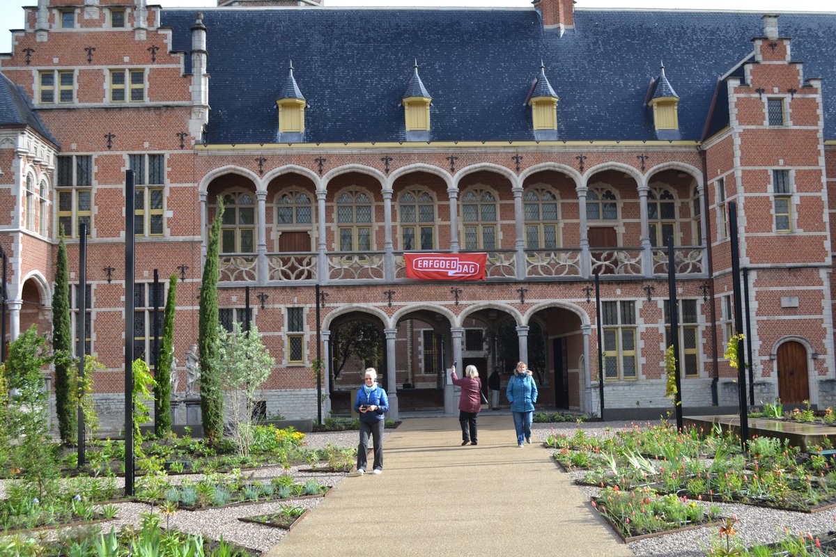 hofvanbusleyden's tweet photo. Gisteren ontvingen wij jullie bij ons “thuis” in het museum voor Erfgoeddag. Het museum was niet alleen gratis toegankelijk, er waren ook tal van activiteiten voorzien.

Bekijk de foto’s hier.
#erfgoeddag #erfgoeddag2024 #museum #HofvanBusleyden #erfgoeddagmechelen https://t.co/ObTL2hAhE5