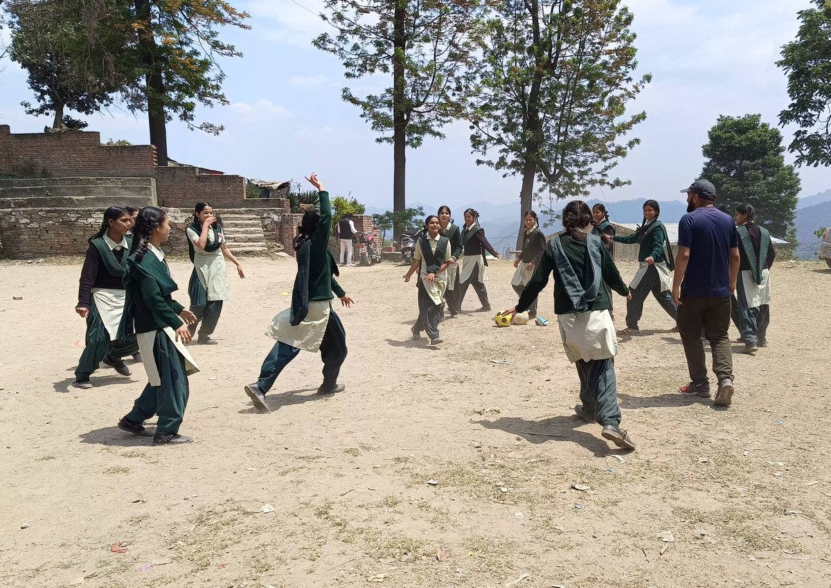 SocchNgo's tweet photo. Today's session at AGIC Almora for our program "MyHealthMyRights" was incredibly inspiring! We had engaging discussions on MH with 9th-grade students, breaking taboos &amp; myths. Their openness and participation warmed our hearts! Looking forward to more empowering sessions ahead! https://t.co/BQozqpLM5U
