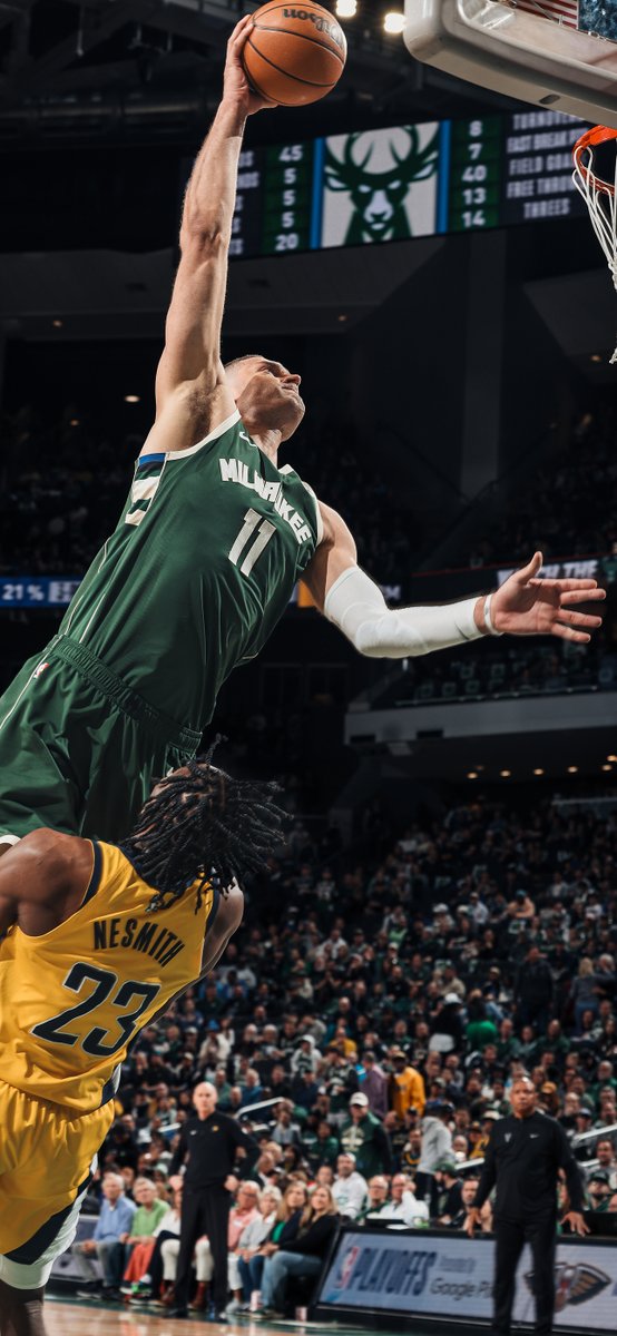 Bucks tweet picture