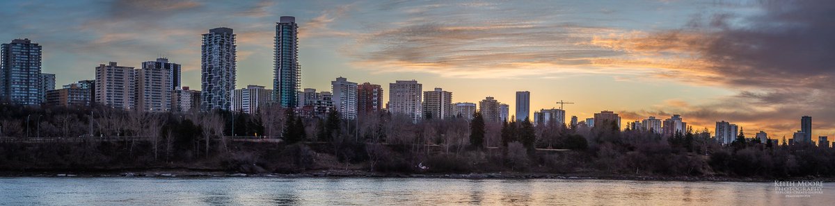 Was out looking to see if any of the “playoff numbers” were popping up this morning (IYKYK) Didn’t find any, so I just took this little sunrise panoramic!! It’s GAME DAY!! #letsgooilers