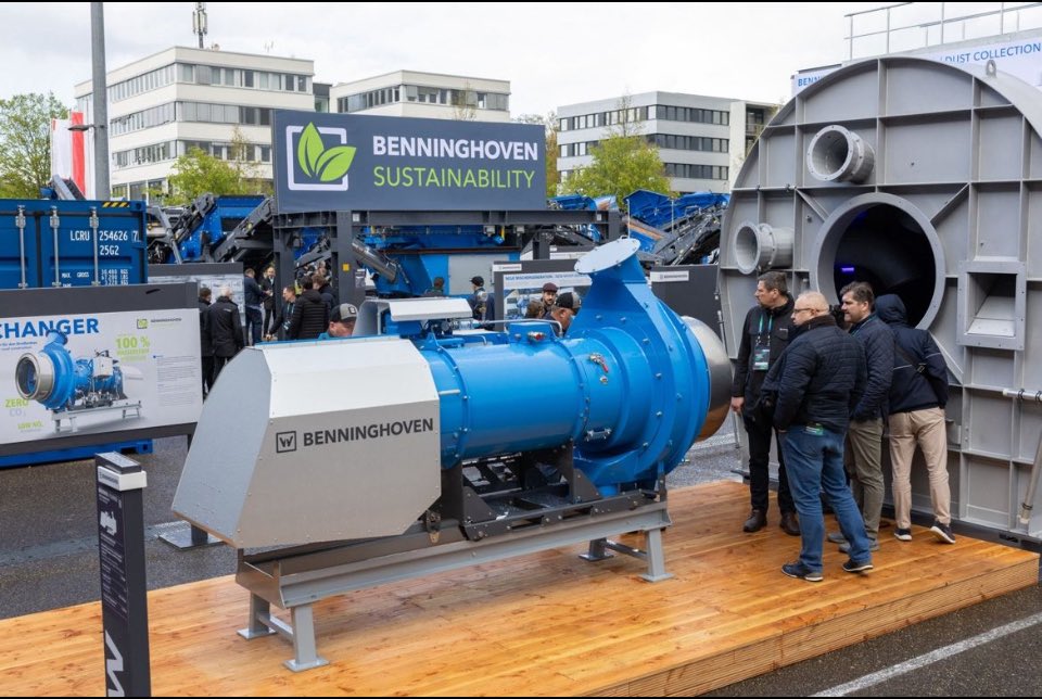 En el #DíaDeLaTierra, destaco una tecnología alemana presentada en una feria europea que usa hidrógeno 100% verde para producir asfalto con mínimas emisiones de CO₂. Este avance también respalda mi investigación doctoral sobre asfaltos reciclados en Ecuador.