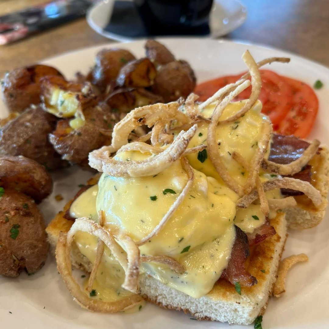 Hungry? Join us for Brunch made by Chef Dione every Sunday from 10am - 2pm. See you soon!

#righanddistillery #yegeats #righand #discoverleduccounty