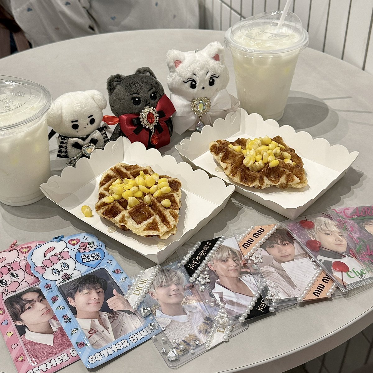 miharuskyy's tweet photo. 𓈒 𐙚 “ 𝙇𝙞𝙛𝙚 𝙬𝙞𝙩𝙝𝙤𝙪𝙩 𝙅𝙖𝙮 𝙞𝙨 𝙨𝙞𝙢𝙥𝙡𝙮 
𝙡𝙞𝙠𝙚 𝙩𝙝𝙚 𝙢𝙤𝙤𝙣 𝙬𝙞𝙩𝙝𝙤𝙪𝙩 𝙨𝙩𝙖𝙧𝙨 ‧★”

  ∧＿∧　
꒰  ˶• ༝ •˶꒱つ━ ࣪𖤐 ･。 
⊂   　  ノ 　　　･° 
 し ㅡＪ　　　°。+ * 。 
　　　　　　　       🐈‍⬛🎸 

#23년키운_별사탕_종성
#OurAnswer_JAYniversity https://t.co/0Yu0RGrA6F