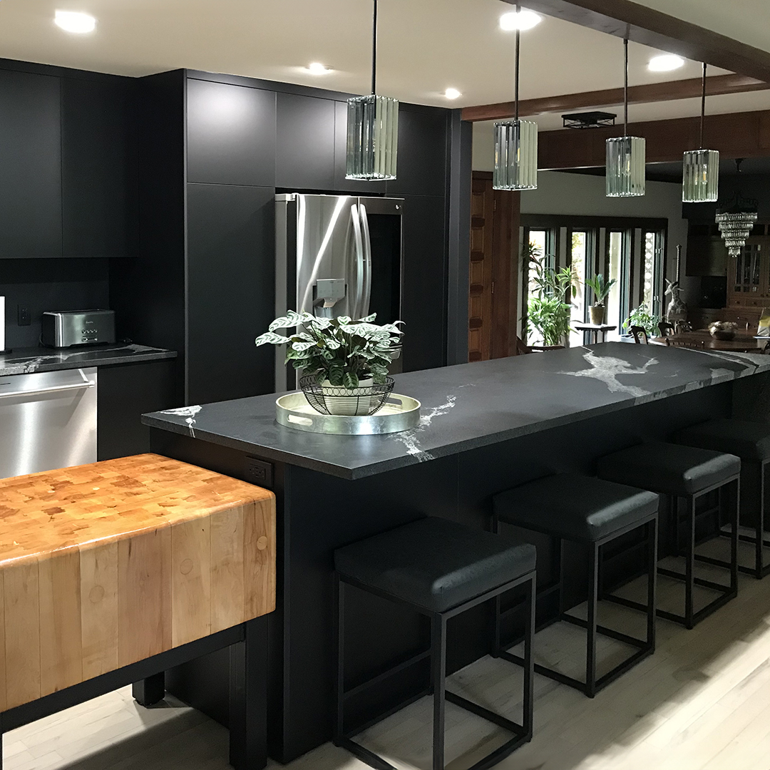 Perfect blend of elements. From chopping block to cabinet space, this kitchen makes the place. Reimagine your kitchen.

#elitecabinetstulsa
#tulsa
#tulsadesign
#interiordesign
#moderncabinets
#kitchencabinets
#loveyourkitchen
#eurostyle
#kitchendesign
#mio