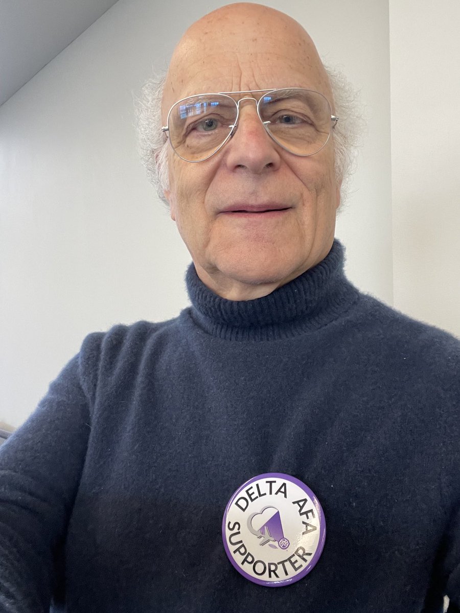 Flying #MKE > #LGA this morning on <a href="/Delta/">Delta</a> — and as ever I fly in #SOLIDARITY with <a href="/DeltaAFA/">DeltaAFA</a> <a href="/afa_cwa/">AFA-CWA</a> <a href="/FlyingWithSara/">Sara Nelson</a> <a href="/tifflynn20/">Tiffany Henninger</a> <a href="/daborer/">David Borer</a> <a href="/kmarieflies/">Kara Wargo</a> <a href="/atgarland/">tg</a> <a href="/TakeoffWithWill/">Will Vaughan</a> <a href="/dqwisely/">Domini Wisely 🌹</a> <a href="/3vanSutton/">Evan Sutton</a> <a href="/LaudickCourtney/">Courtney Rose Laudick</a> <a href="/acebergtoo/">(((Candace Goldberg)))</a> @Tomaunionski <a href="/KatosQuest/">Keturah Johnson</a> @Mamasflyin1 #UnionYES!