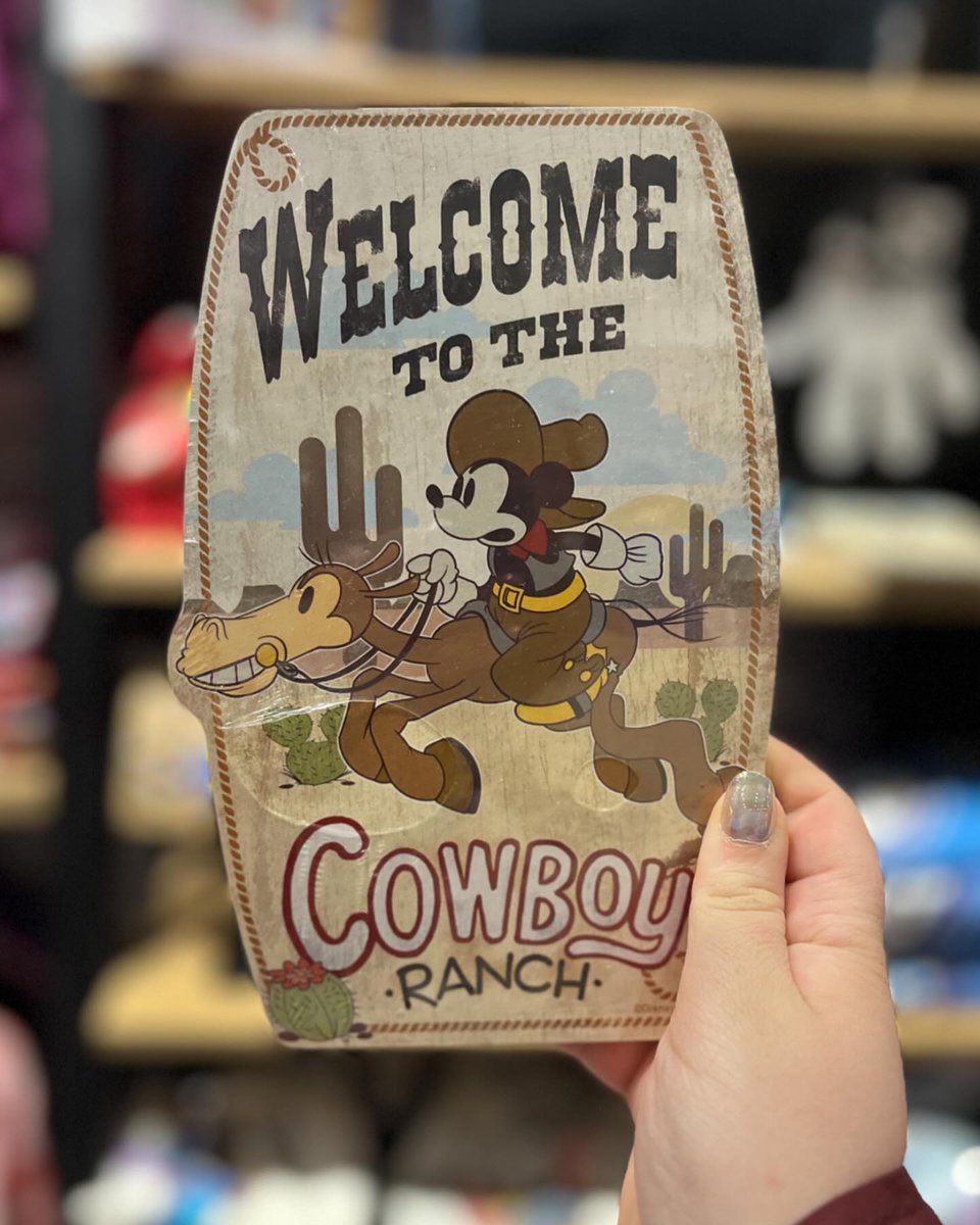 Howdy, partner! Welcome to the cowboy ranch. 🤠 boxlun.ch/3Qa4vYI