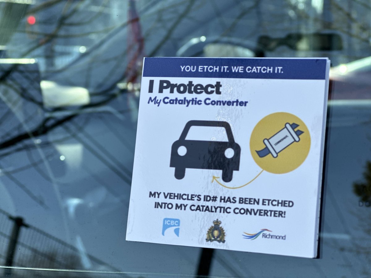 💡 Parking tips to avoid catalytic converter theft: Secure areas + well-lit spots. Stay vigilant and report suspicious activities. Get your VIN etched at your next maintenance appointment. 🔧 Learn how #RichmondRCMP is fighting catalytic converter theft: ow.ly/VJi150QISF4