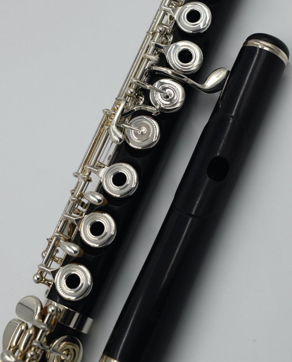 A gorgeous Sankyo handmade Grenadilla flute. It comes with a grenadilla wood headjoint/body tubing, and sterling silver mechanism, tenons and receivers. It also features French style pointed tonearms and 10k white gold springs. £12495. Specs: bit.ly/3GGk8jW #sankyo