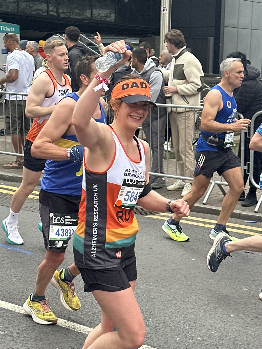 As a charity CEO there are few days that beat the London Marathon. So proud & humbled by the incredible runners, supporters, volunteers and work of team ARUK to make the day one of the best of the year. Thank you to everyone 🧡 #londonmarathon2024 #teamARUK