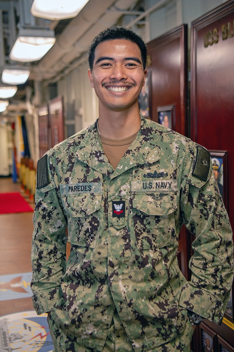 #SanDiego native serves aboard #USNavy #Warship #USSBlueRidge #LCC19
HM2 Renato Paredes
2013 Westview HS
“My dad and uncle were both enlisted and I wanted to continue their legacy in the Navy.'
navyoutreach.blogspot.com/2024/04/san-di…
#ForgedBytheSea #AmericasNavy @NETC_HQ @ussblueridge @MyNavyHR