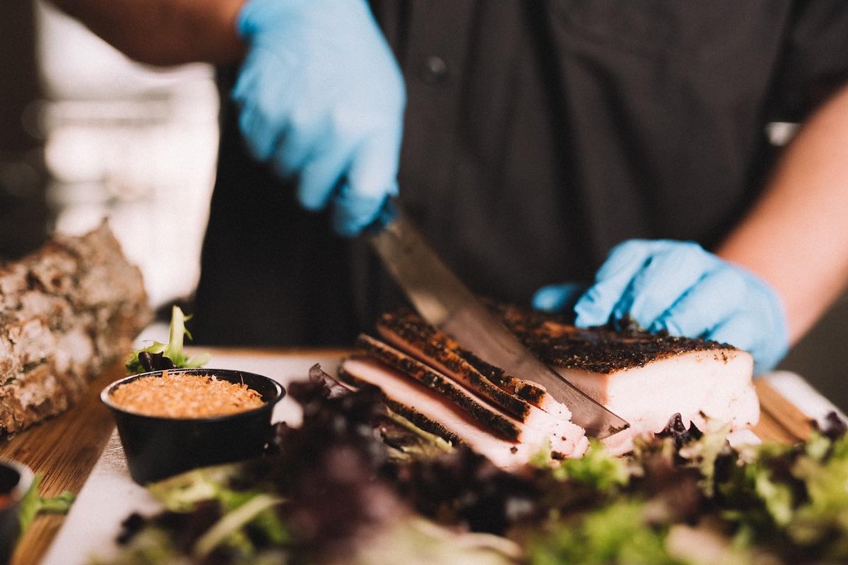 Hosting an event? Leave the cooking to us! Our catering services guarantee a memorable experience for you and your guests. 🎉
Learn more: link-pro.io/a523KNf #mississippi #starkville #mississippistate #twobrotherssmokedmeats #twobrothers #catering #graduation
