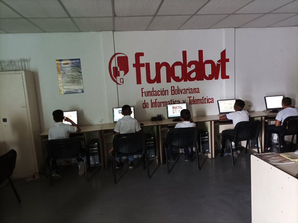 Estudiantes de la U.E.E. Prisco Pérez , desarrollan actividad interactiva del día mundial de la tierra en Jclic , Zamora, Aragua @FundabitAragua @Fundabit_ @MPPEDUCACION