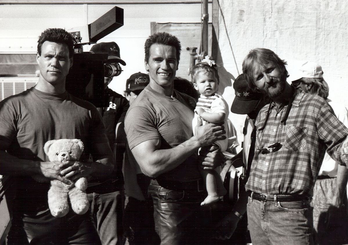 BobaFettANHSE's tweet photo. On the set of #terminator2judgmentday with director #jamescameron and stunt double #peterkent 🎥 https://t.co/Lw9cjBEHaI