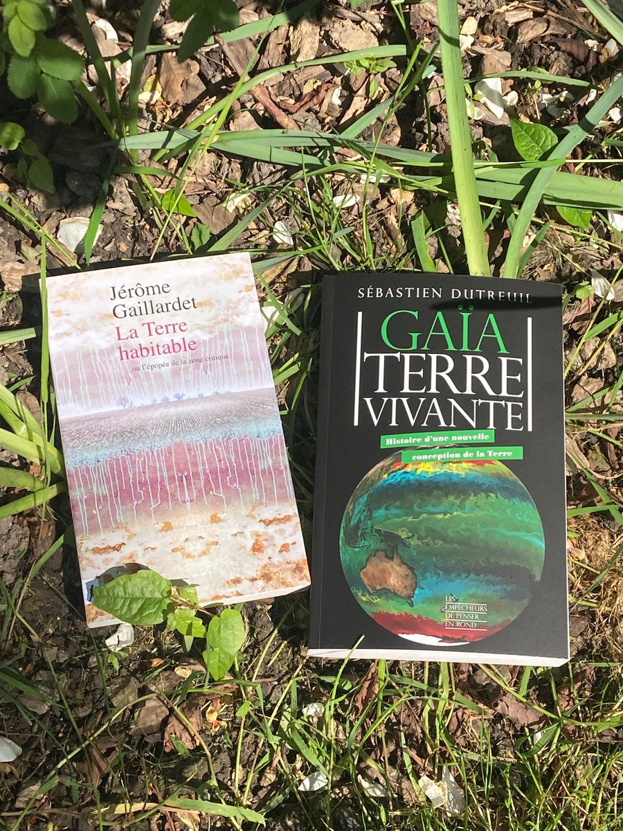 2 📚 pour célébrer le #EarthDay🌎
"La Terre habitable" de <a href="/JrmeGaillardet2/">Jérôme Gaillardet</a>, une exploration sensible et accessible de la Terre
📕editionsladecouverte.fr/la_terre_habit…
"Gaïa, Terre vivante" de @SebDutreuil, une enquête historique et philosophique sur l'hypothèse Gaïa
📗editionsladecouverte.fr/gaia_terre_viv…