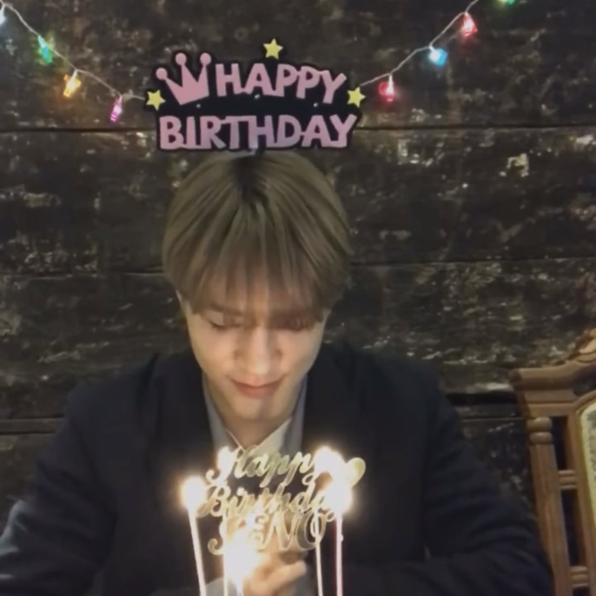 jamong1323's tweet photo. 🙏🎂🤍

#제노생일축하해_사랑행_후헹헹
#AcePrinceJENODay https://t.co/OvgcHsJVT7