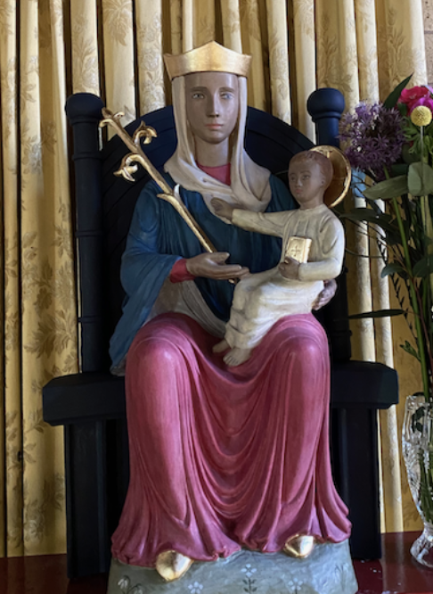 May Festival Mass of Our Lady of Walsingham
Monday 13 May, 7pm –  @StAndrewsJSL Leicester.
Celebrant and Preacher - The Most Revd Rowan Williams, former Archbishop of Canterbury.
Clergy and Readers welcome to robe and process. 
#EveryoneWelcome