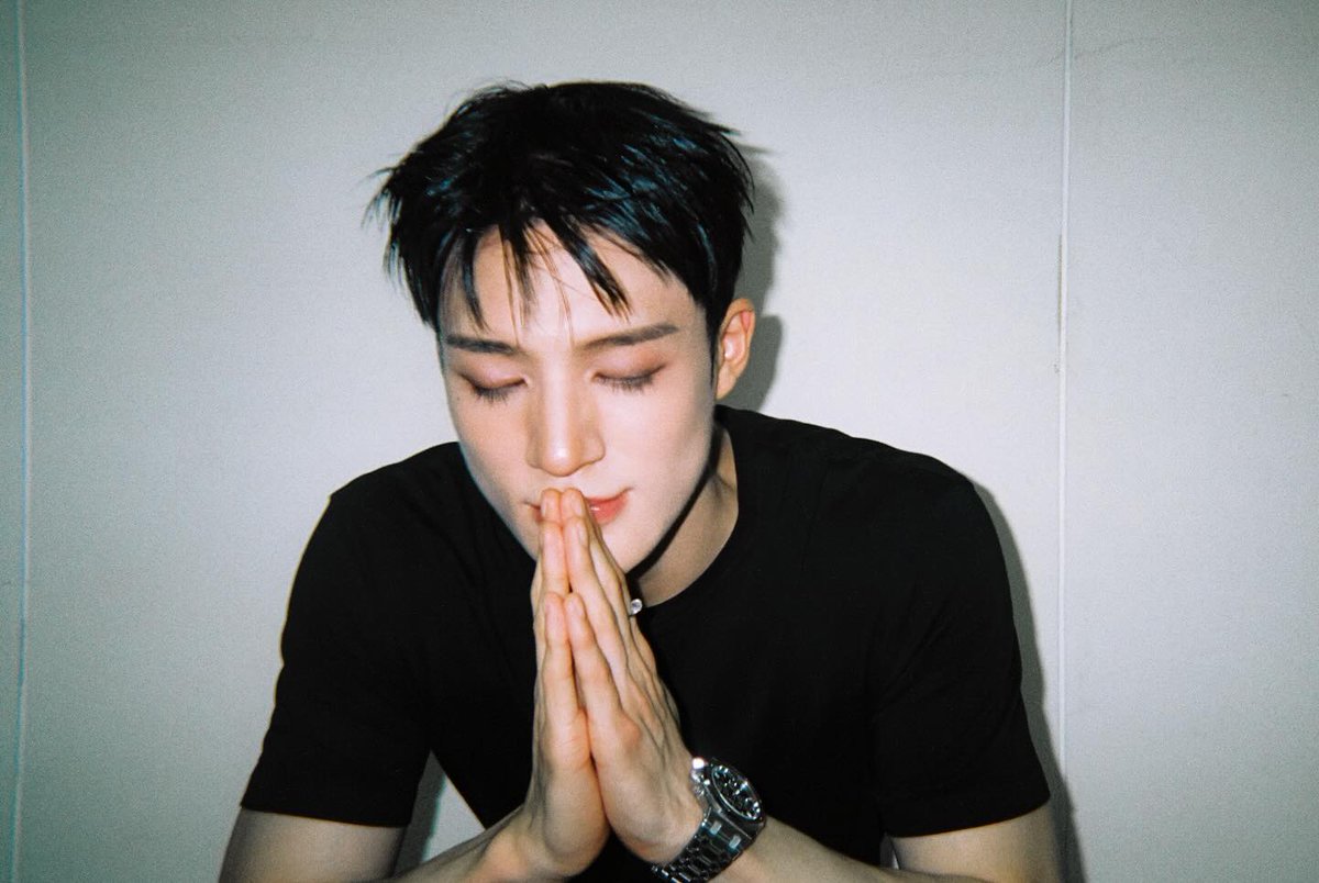 jjarchiv's tweet photo. 240423 nct’s ig

🎂HAPPY BIRTHDAY TO #JENO
WE💚YOU

#HAPPYJENODAY
#제노 #NCT #NCTDREAM
#제노생일축하해_사랑행_후헹헹 
#AcePrinceJENODay https://t.co/4My7K5DZl7