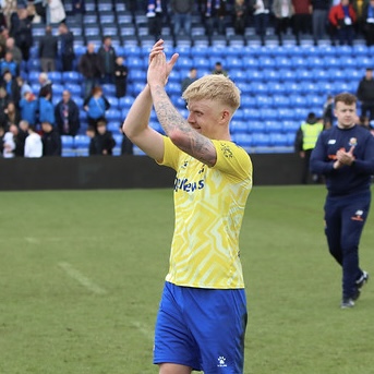 What a way to sign off your loan spell 👊 ⚽️x 1️⃣ 3️⃣ points We are staying 🆙 ➡️Team of the Week Jack Young 💙 Thanks for letting us have him @wwfcofficial 👏