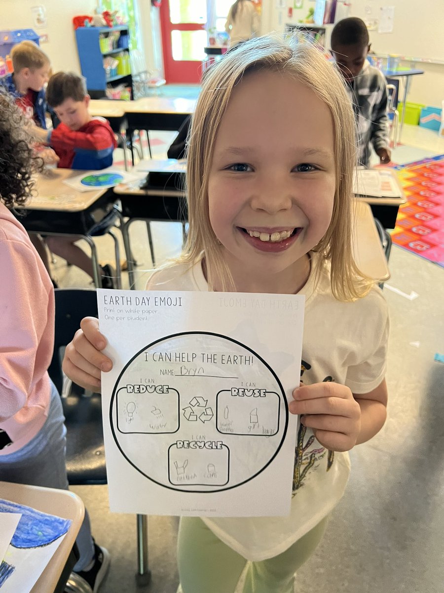 Happy Earth Day! We created Earth emojis and showed ways to reduce, reuse, and recycle! ♻️ #aacpsawesome @SolleyAACPS