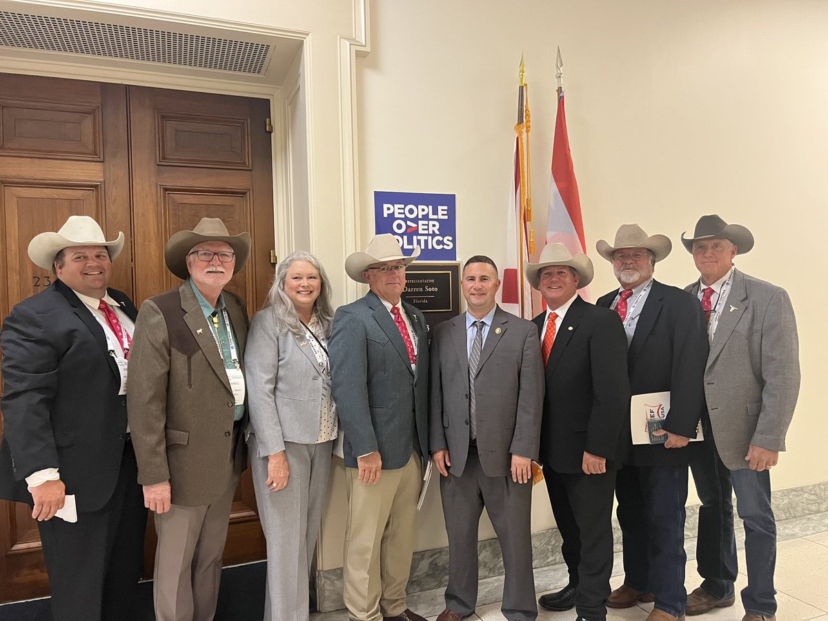 We were thrilled to host the @FLCattlemen in Washington to discuss Farm Bill priorities. 

We need to come together to pass a bipartisan #FarmBill to ensure every Central Florida family has access to quality, affordable food and help farmers, ranchers, and growers feed America.