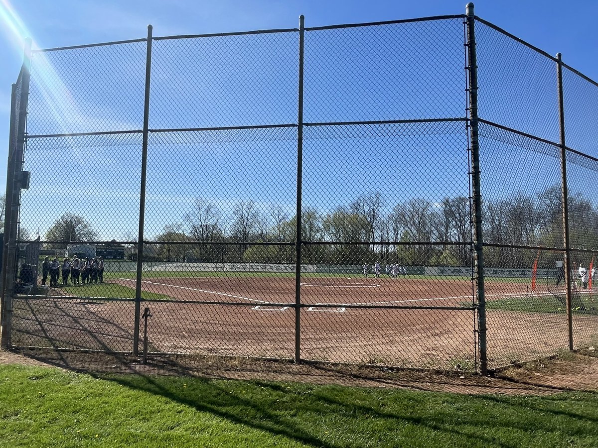 Let’s play softball in Medina 2nd SOT Featured Softball Game Big game to stay in the GCC race Strongsville Mustangs 6-8 (3-1) Medina Bees 6-3 (3-1) @scsmustangs @SHSmustangsSB @medinaathletics @medinafastpitch @Ohio_GCC