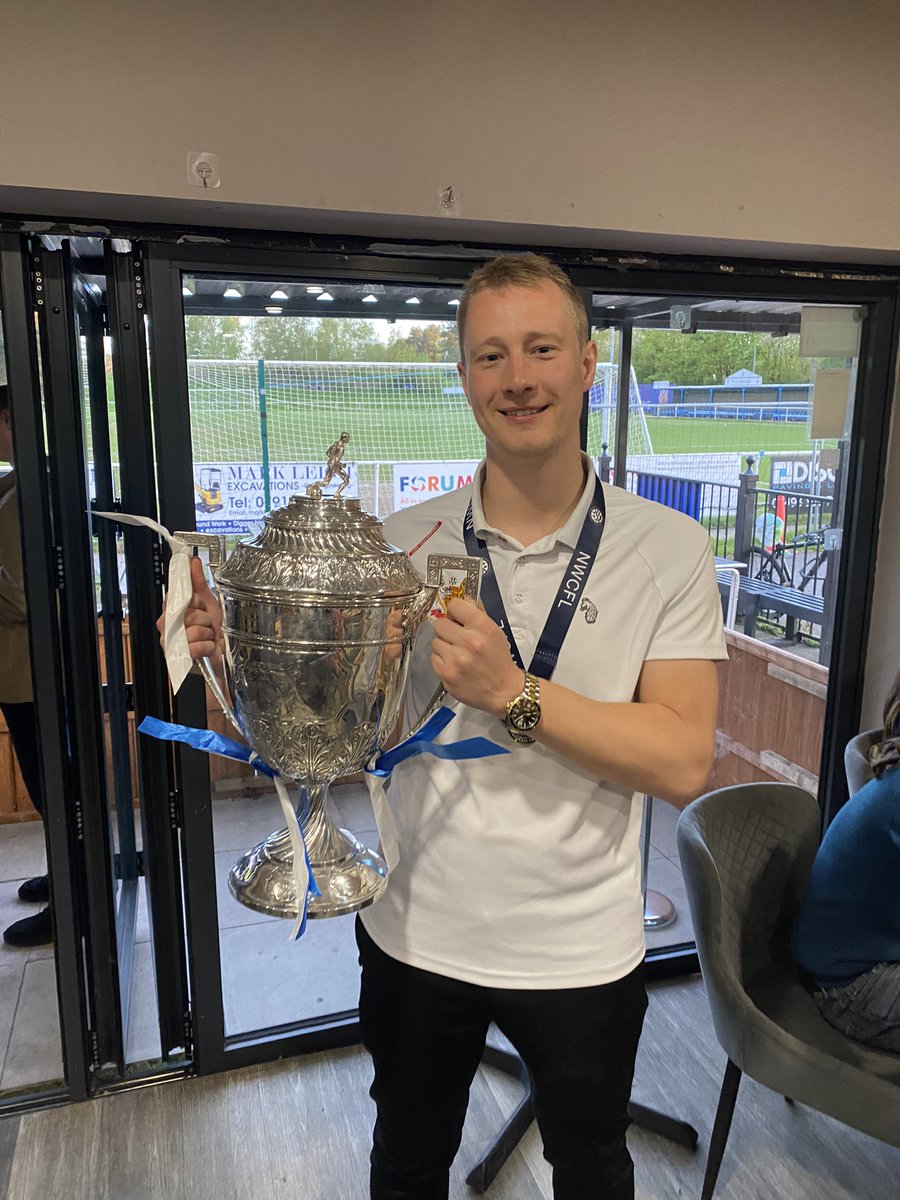 Tinker_20's tweet photo. Unbelievable end to a season. Champions @WythenshaweFC 🏆 https://t.co/lBSp0hWcXr
