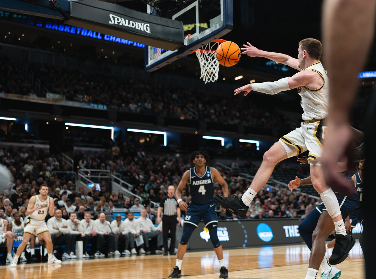 Most 10-assist games in a season (B1G; last 15 yrs.) 10 | Braden Smith, Purdue (2024) 9 | Cassius Winston, MSU (2019) 9 | Denzel Valentine, MSU (2016) 8 | Elijah Hawkins, Minn. (2024) 8 | Zavier Simpson, Mich. (2020) 8 | Zavier Simpson, Mich. (2019)