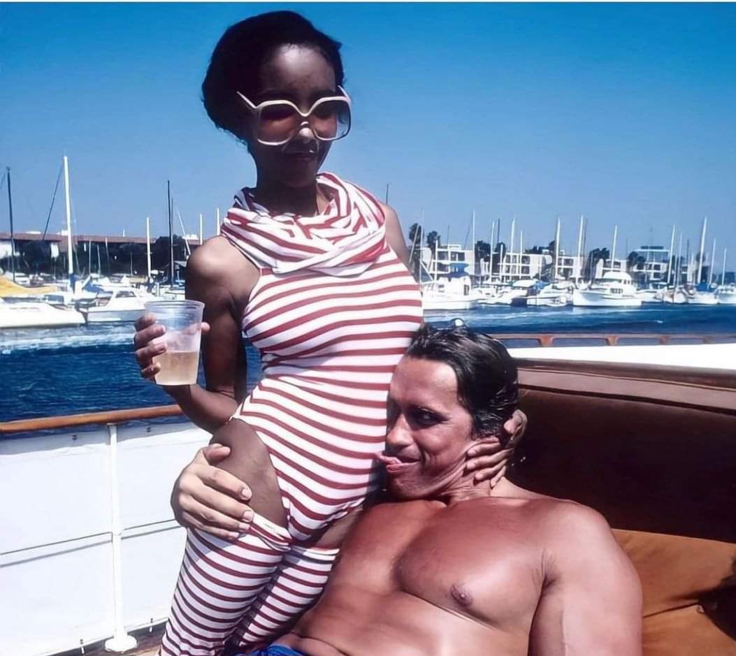 footballguy82's tweet photo. Damn the Terminator was getting down like that back in the day? 😅😅😅 https://t.co/LjSOFmROMu