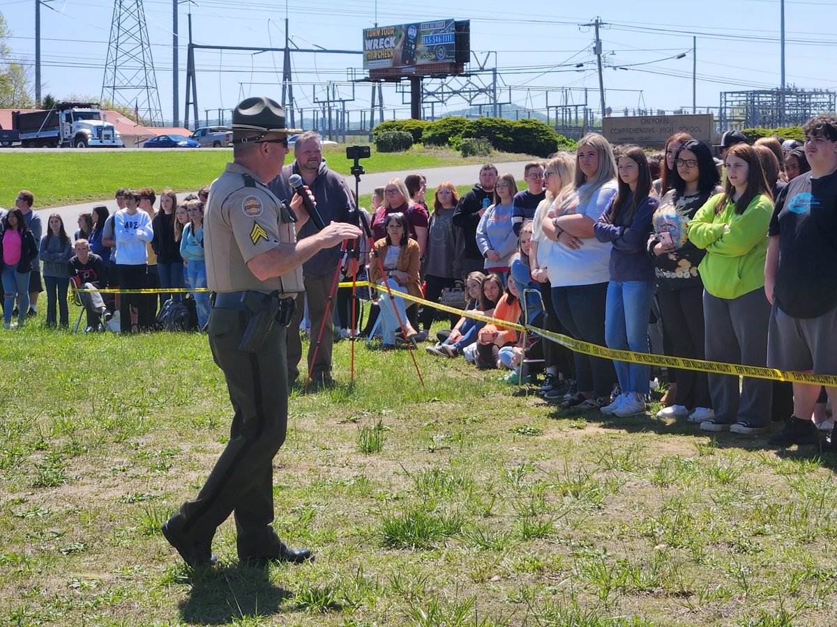 Trooper Austin Burchett and Sgt Noah Click @ Cherokee High School for Prom Promise #Drive Sober #BeSmart 👏🏻👏🏻🚓💯💯