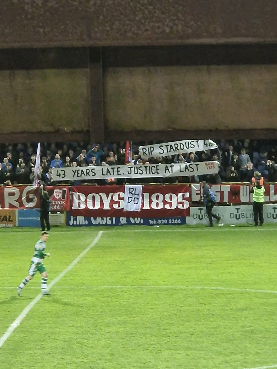 Ovation at Tolka as Shels fans unveil banner in tribute to Stardust victims