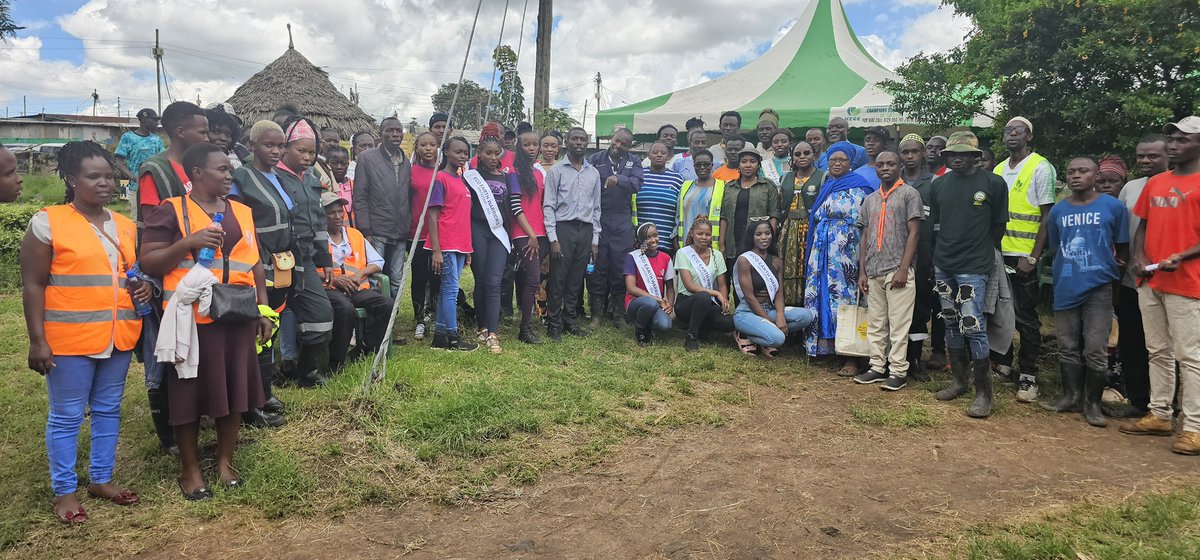 Today, I joined several organisations and community groups in marking #EarthDay2024. Kudos to Kamukunji Environment Conservation Champions at Kamkunji grounds, which was my first stop, and the Kamukunji Community at large for the continuous work in restoring, recreating, and