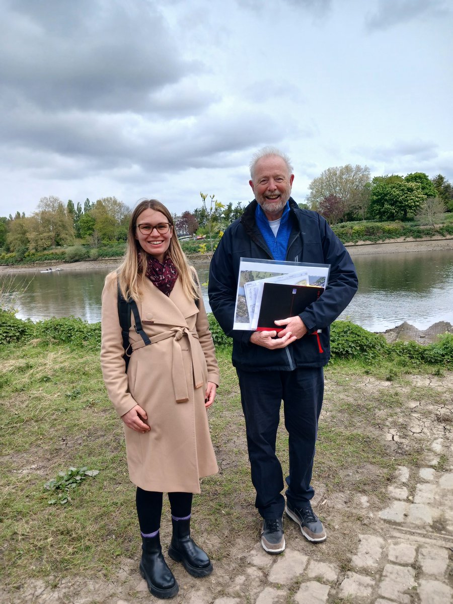 BreweryMortlake's tweet photo. Peter Eaton, our Co- Chair met our Brief, Kim Ziya from @Landmark_LC  today to give her a tour of the brewery site. Part of her prep for the planning inquiry starting 29th May. https://t.co/7ziMjW1k34