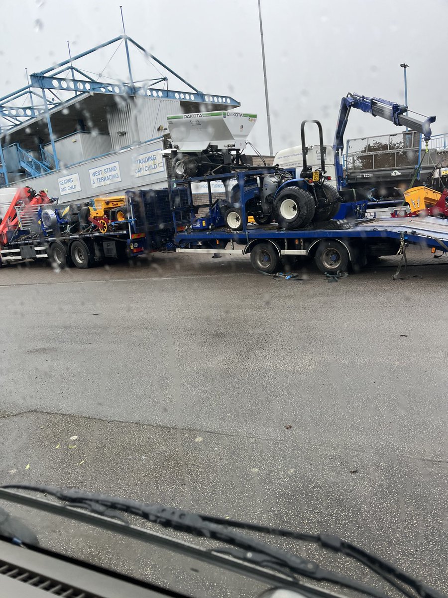 A wet morning for the Campey boys to get the kit unloaded, to get most of Grantham town Fc Koroed, and so many other disciplines completed, leaving just enough area to demonstrate all these disciplines to the attending grounds persons tomorrow