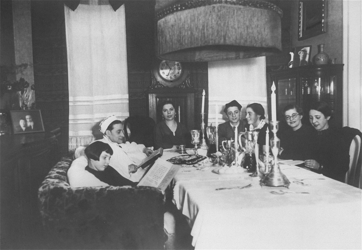 This photo of Leo Weissman’s family during #Passover in Germany in 1937 is one of his “greatest treasures”. Passover, a Jewish holiday that marks the Israelites’ liberation from slavery in ancient Egypt, begins tonight. Leo survived five camps and prisons during the Holocaust.