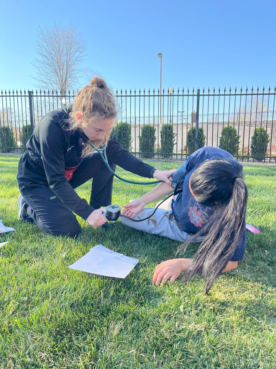 KCU-Kansas City medical students practiced clinical skills during a mock mass casualty training exercise. The simulation not only allowed students to apply the skills they have learned, but also to build confidence and experience in the event of a real disaster. #MedTwitter