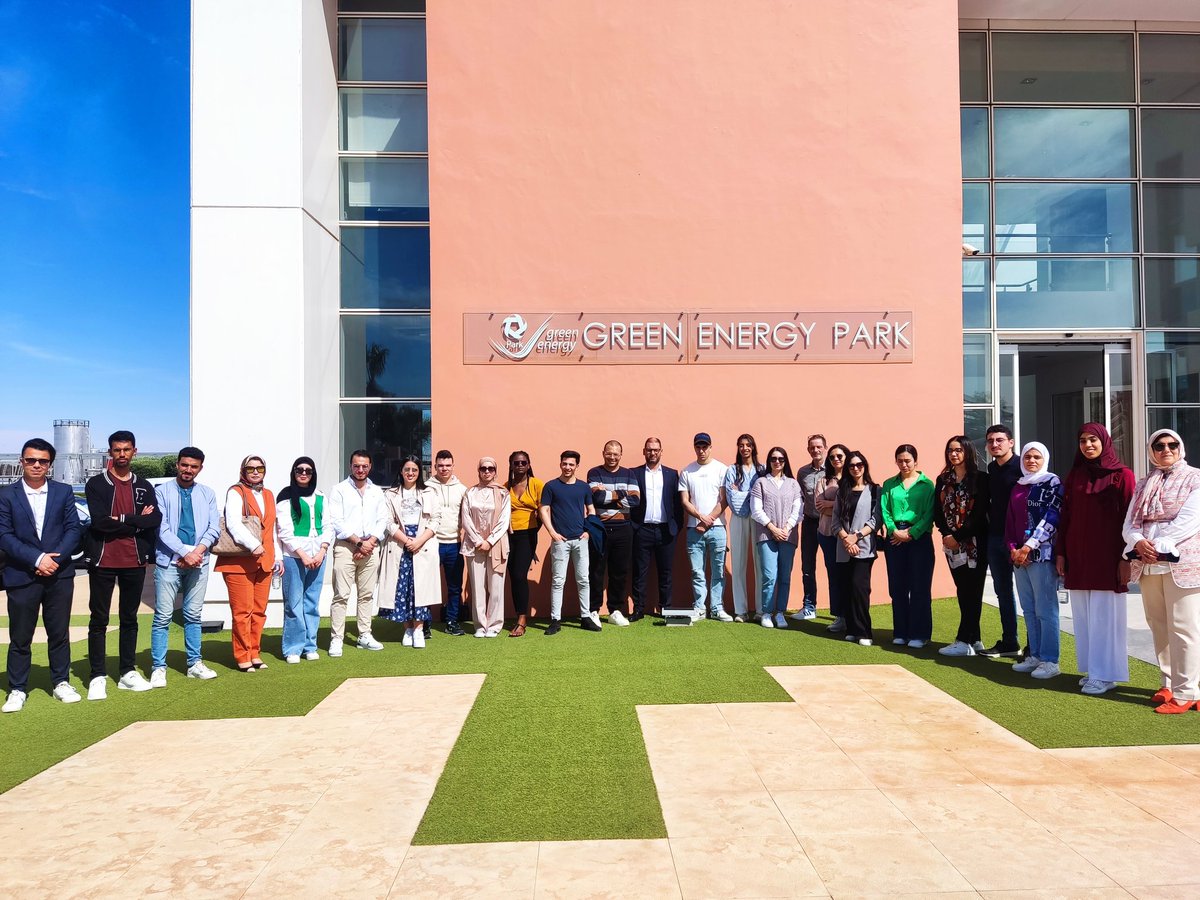 🏁 انطلقت صباح هذا اليوم الاثنين بمعهد #IRESEN  #GreenEnergyPark بمدينة 📌بن جرير دورة تكوينية في مجال التنقل الكهربائي لفائدة المستفيدين من مشروع #movegreen .
الدورة التكوينية تستمر إلى غاية 26 أبريل الجاري، 
ويؤطرها أساتذة وأكاديميون يدرسون بالمعهد.
#UM6 #FAMSI #CLANER #ANMAR