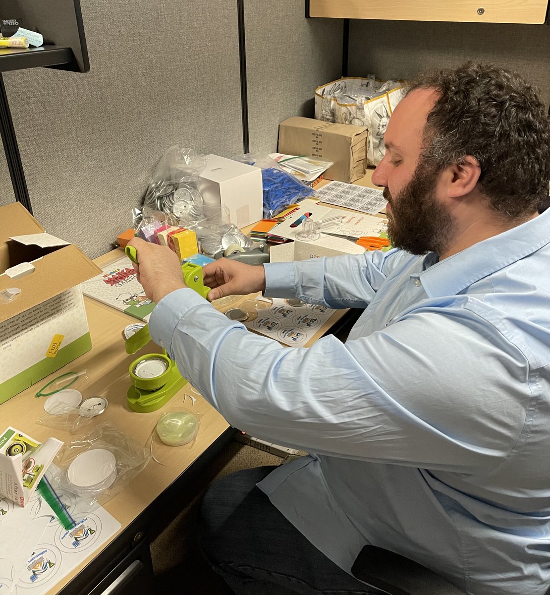 A10: Nick Santiago @CCSTFellow w/ @OEHHA created Jr. Toxicologist Kits to inspire the next generation to #ProtectOurPlanet! Get your kit + help us protect Earth from harmful chemicals @ the @CalNatResources & @CaliforniaEPA #EarthDay event 3-5 pm, 715 P St! #CAEarthDayChat2024