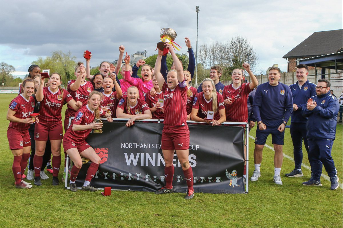 Northampton Town Women... 'doing what they do' 😮‍💨 Family! #ProudToBe