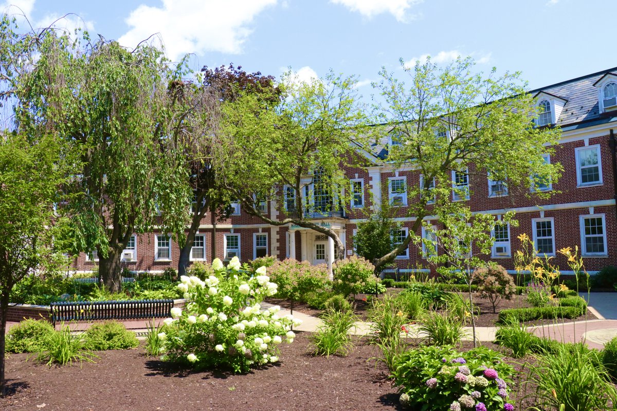 Happy Earth Day Blue Devils!🔱🌎 #CCSU #WeAreCentral #CentralCT175 #earthday #fyp