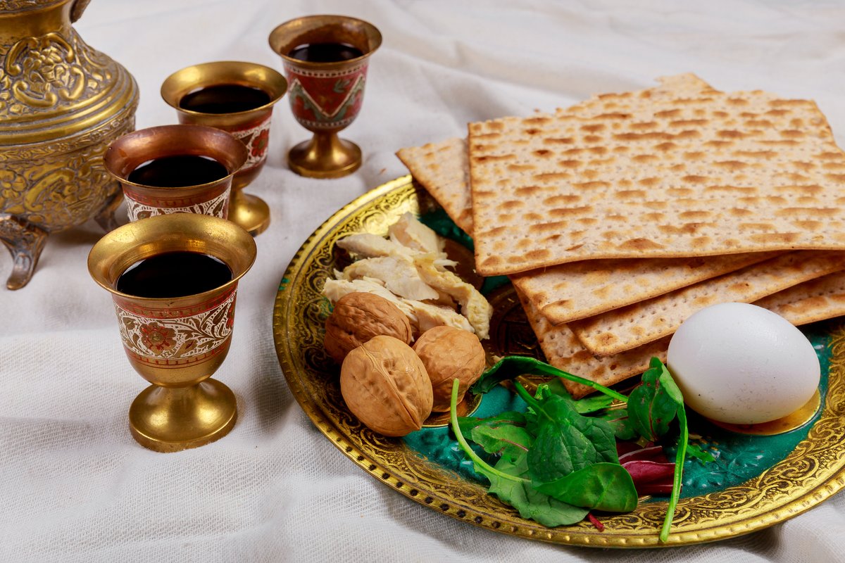 Chag Pesach Sameach! As Passover begins, we wish our Jewish friends a joyous celebration filled with peace, prosperity, and the love of family. 

[Photo: Photovs / iStock]

#UCCan #Passover #ChagPesachSameach