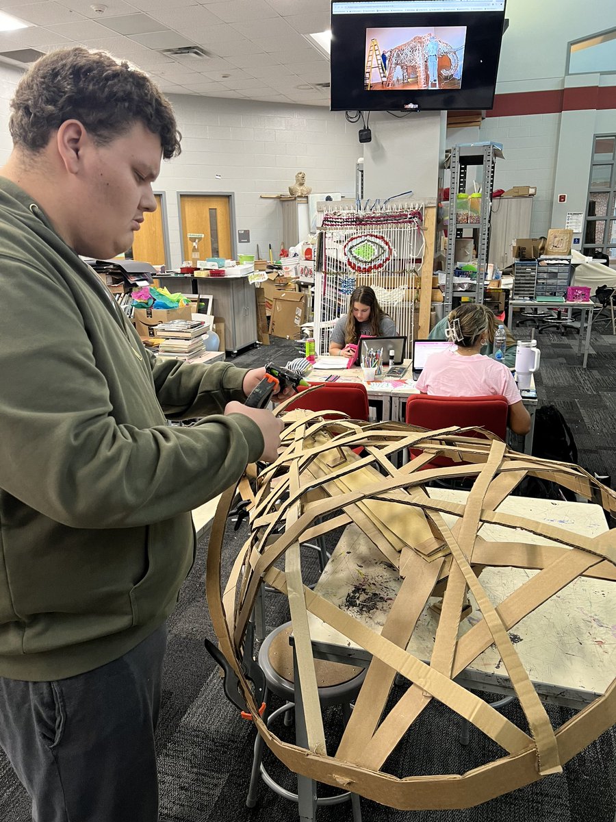 CGawNPHSArt's tweet photo. Something going on in the #NewPalHS artroom in anticipation of the Hancock County Art Educators student exhibition! Whatever’s happening it’s gonna be big! #cardboardsculpture #tabchat #creativity @SouthernHancock @VoelzJames @bostelmanart @elementary_new https://t.co/AYKWY489bK