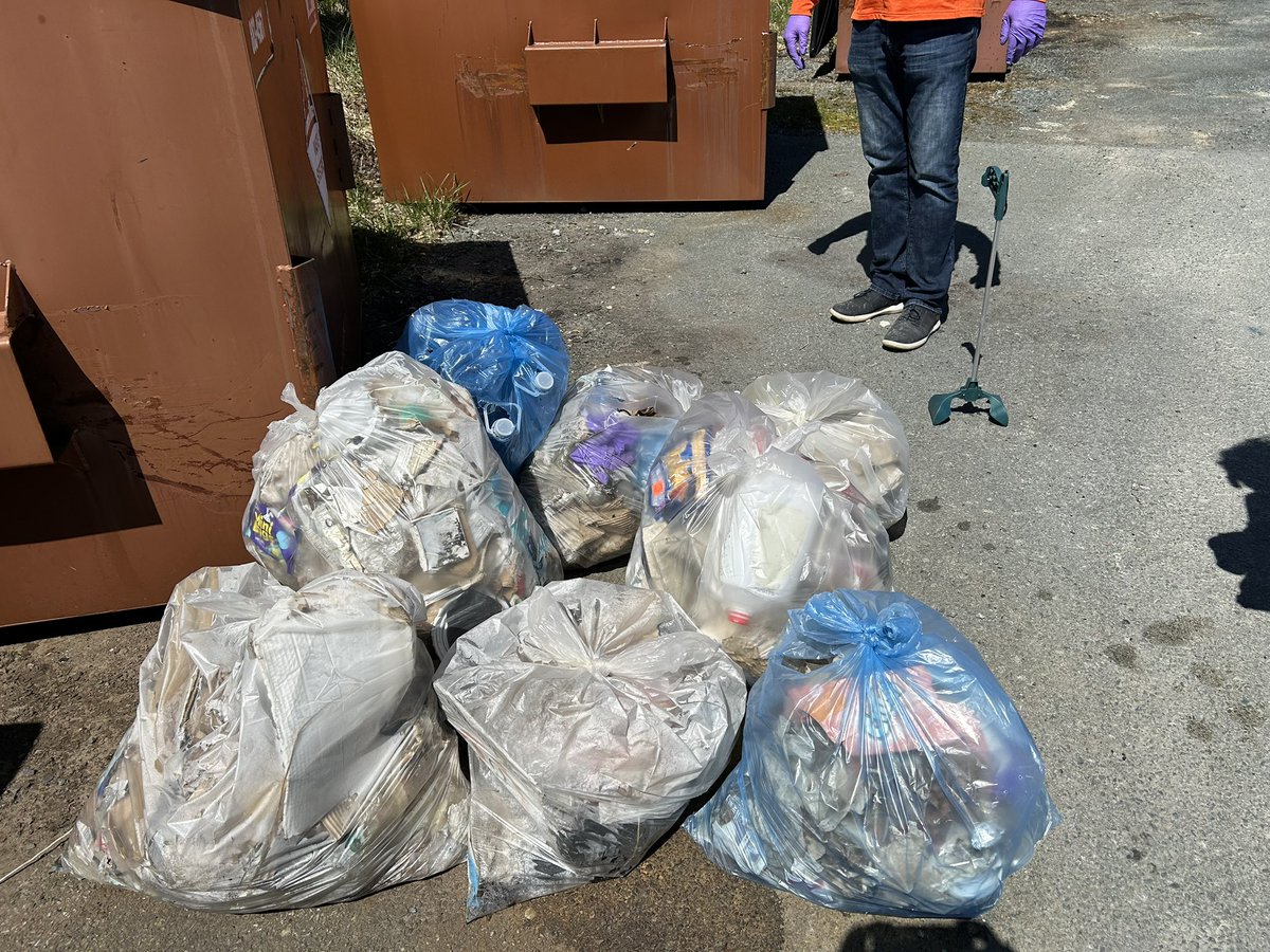 jacobibrien's tweet photo. ♻️ Jacobi Brien participated in a community clean-up event for Earth Day 2024, organized by the Sackville Business Association. Show us your Earth Day clean-up pics! https://t.co/fl05jwjVwn