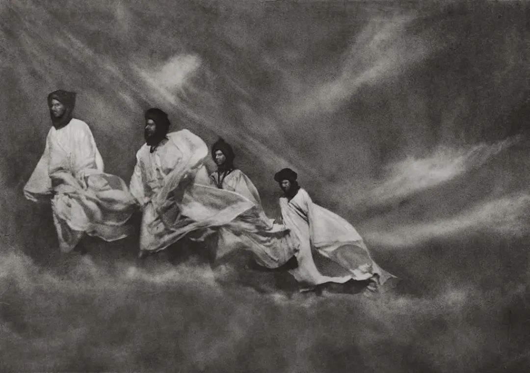 Sirocco in the Sahara, 1965 🌪️
📷: José Ortiz Echagüe