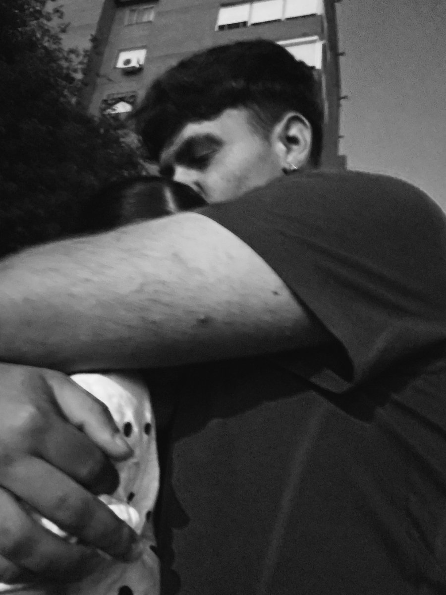 un abrazo y me curas el alma💜