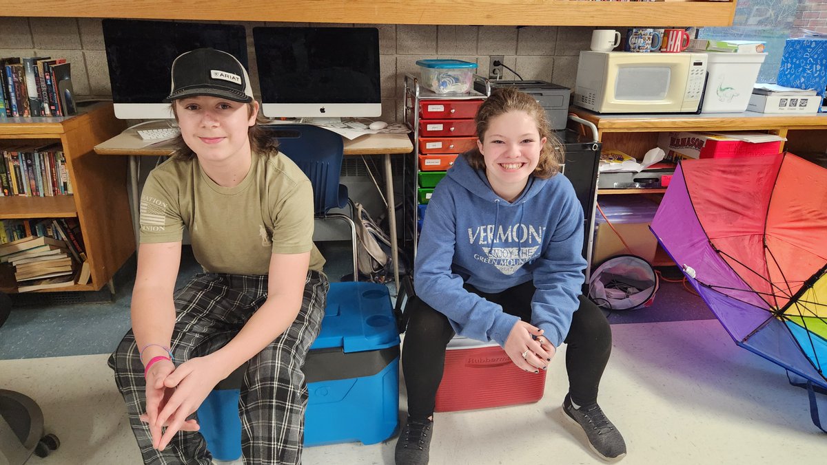 ashfordschoolct's tweet photo. Ashford School took part in a Spirit Week before Spring Break https://t.co/0hpOo9ERkd