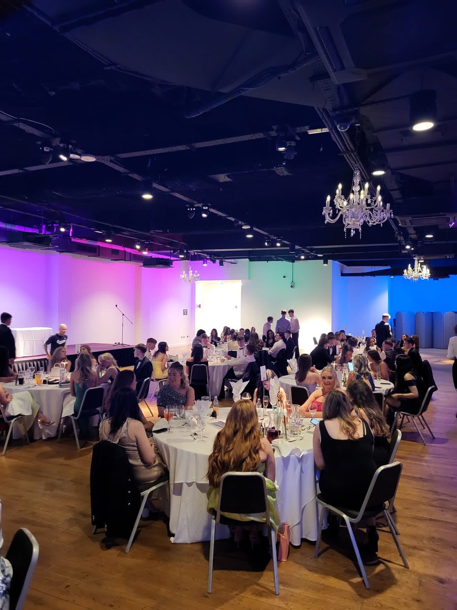 Helen Foster tweet media