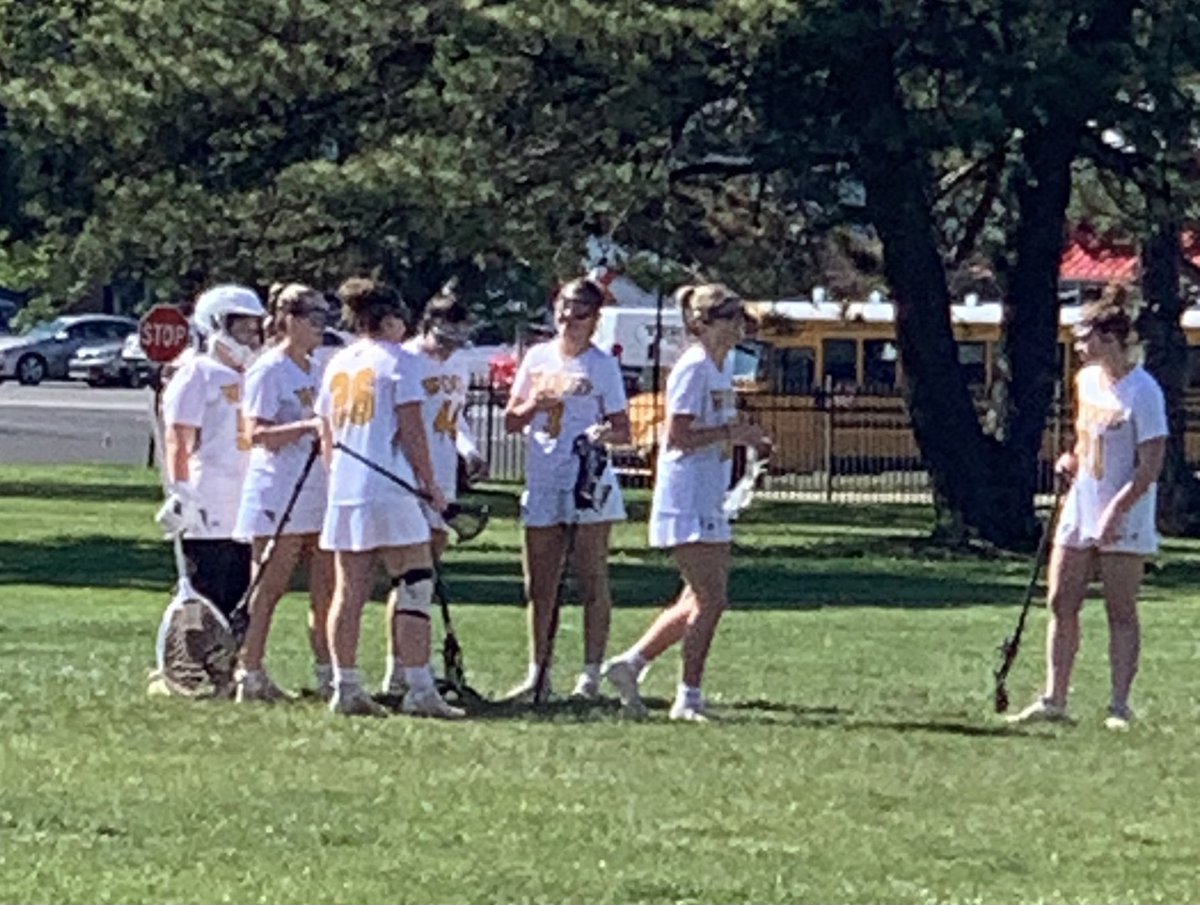 Carroll with an early lead but Tess Waltrich has 2 goals for Wood. ⁦@ArchbishopWood⁩