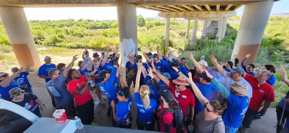 wwp's tweet photo. A group of Phoenix-area warriors teamed up with fellow VSOs for an #EarthDay service project. 🌎 They removed brush, weeds, trash, and invasive grasses, trimmed trees, and painted over graffiti. Thank you for setting a shining example of continuing to serve the community! https://t.co/yW558mg7DR