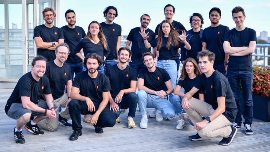 🚨 Mistral AI is reportedly in discussions with investors to raise new funding at a valuation of $5 billion. It has raised over $428 million from investors like Andreessen and Salesforce. They are on a mission to create open-source large language models.